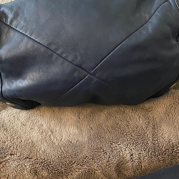 Michael Kors Dark Blue Leather Shoulder Bag with Gold Accents🎄 - Picture 2 of 9